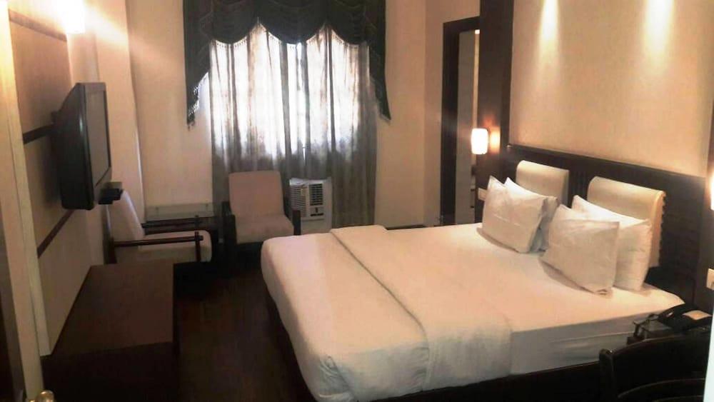 Hotel Shiva Residency Dehradun Esterno foto