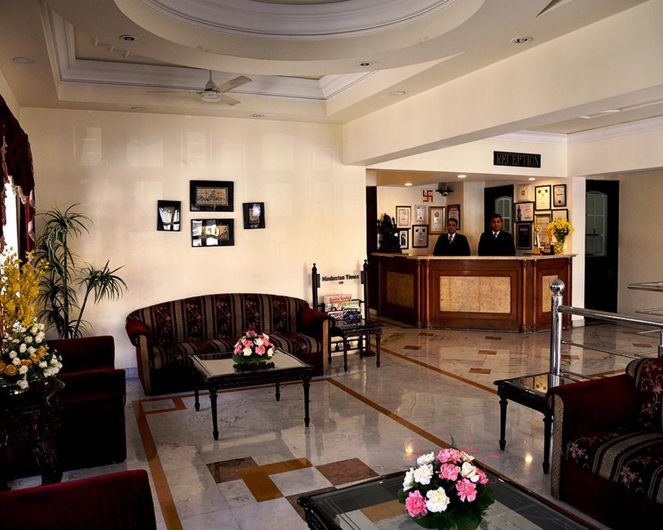 Hotel Shiva Residency Dehradun Esterno foto