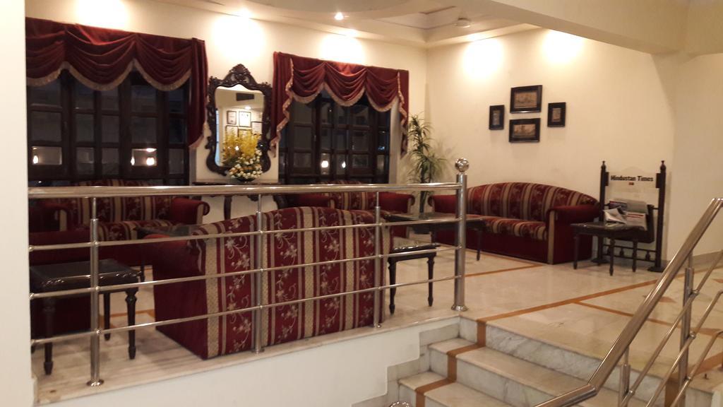 Hotel Shiva Residency Dehradun Esterno foto