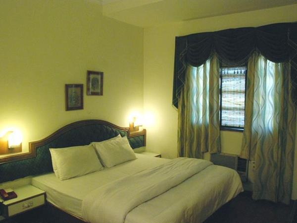Hotel Shiva Residency Dehradun Esterno foto
