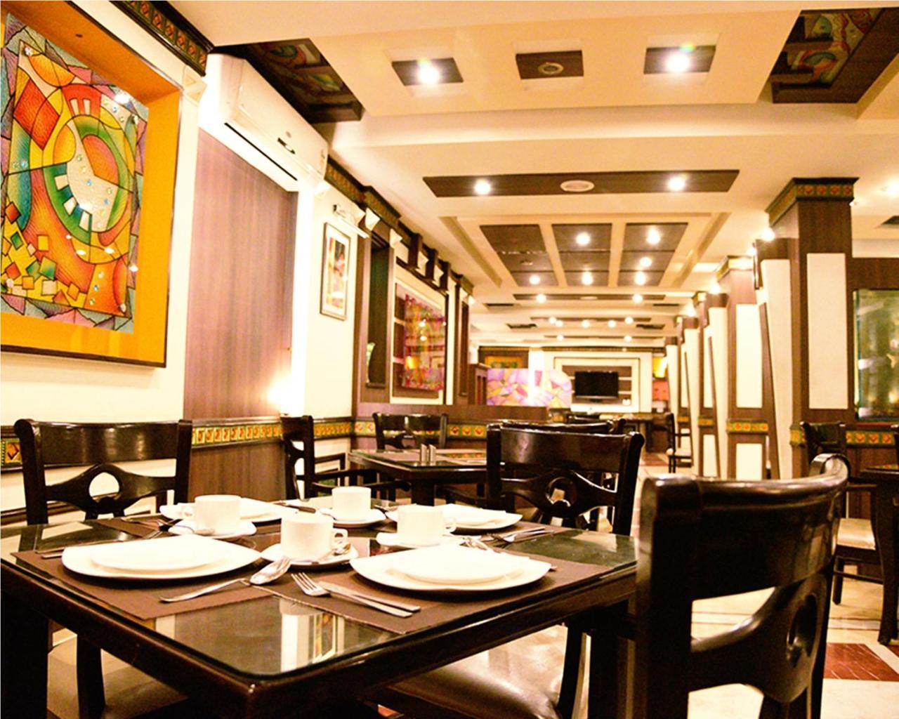 Hotel Shiva Residency Dehradun Esterno foto