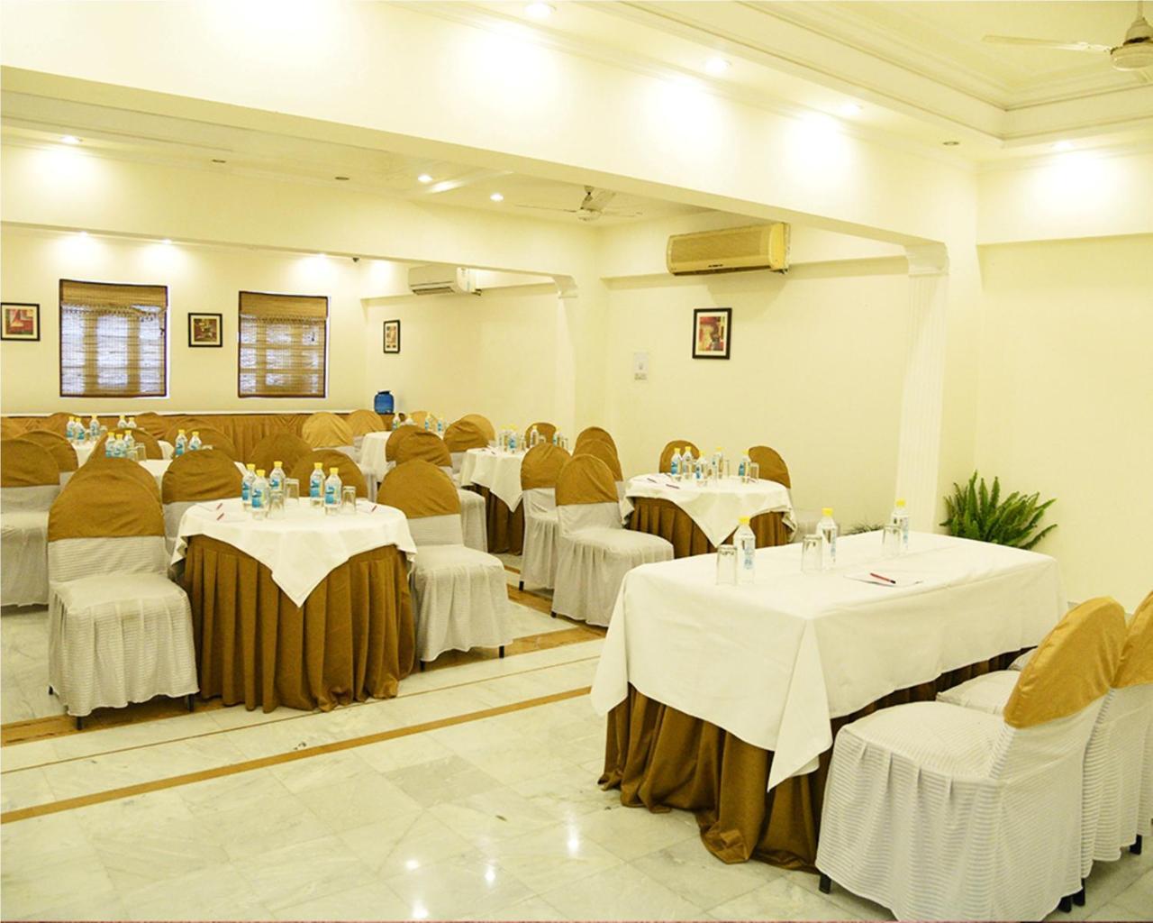 Hotel Shiva Residency Dehradun Esterno foto