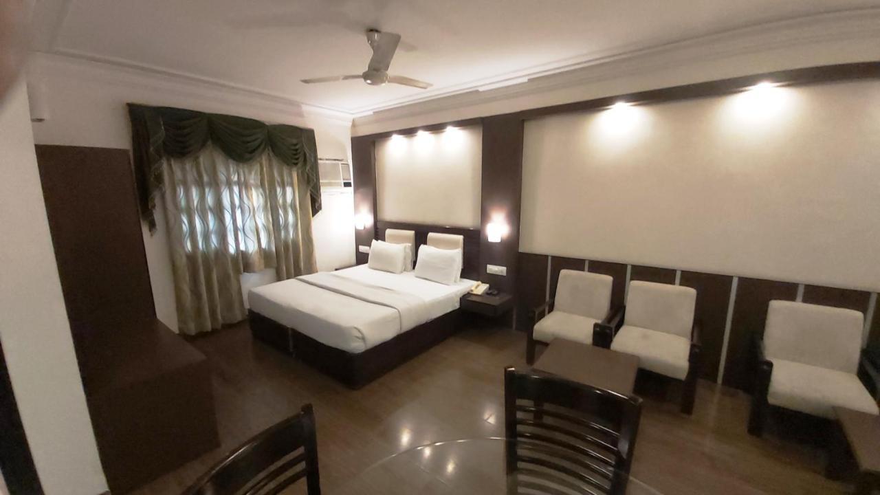 Hotel Shiva Residency Dehradun Esterno foto